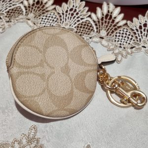 Monedero llavero Coach para dama