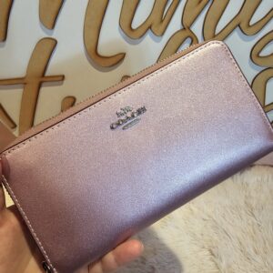 Coach cartera rosa satinado